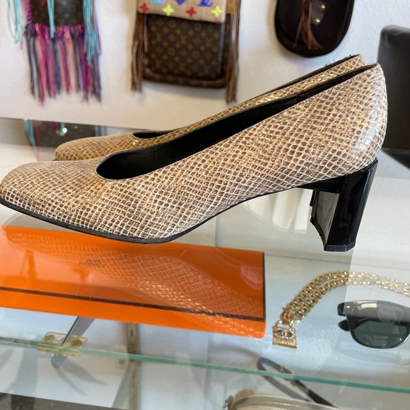 Stuart Weitzman Square Toe Snake Skin Pumps Tan Neutral Beige Size 7 - Picture 4 of 12